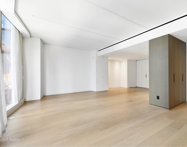 100 East 53rd St - Photo Thumbnail 4