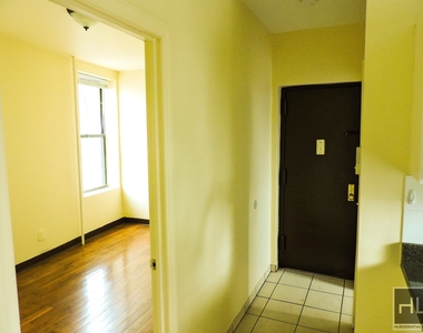 555 Ridgewood Avenue - Photo Thumbnail 2