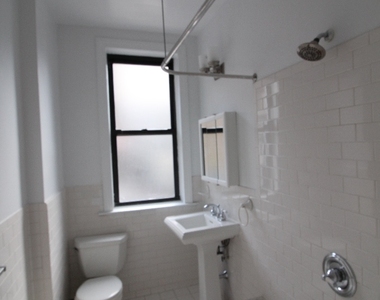 571 West 139th Street - Photo Thumbnail 6