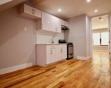 586 Bainbridge Street - Photo Thumbnail 1