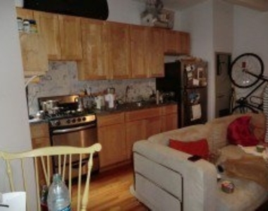 654 Park Pl - Photo Thumbnail 2