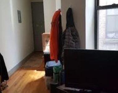 654 Park Pl - Photo Thumbnail 8