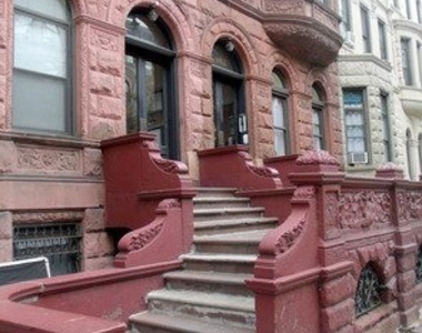 140 West 75 Street - Photo Thumbnail 1