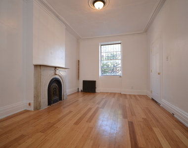 512 Dekalb Ave - Photo Thumbnail 3