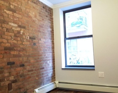 124 Ridge St - Photo Thumbnail 1