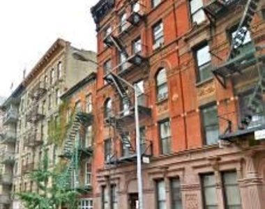 East 25th Street - Photo Thumbnail 5