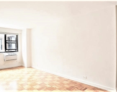 YOU CAN HAVE IT ALL ! -Space, Sun-drenched , location price  - Photo Thumbnail 1