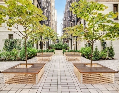 225 West 23rd Street - Photo Thumbnail 7