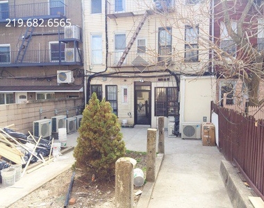 259 Powers Street - Photo Thumbnail 4