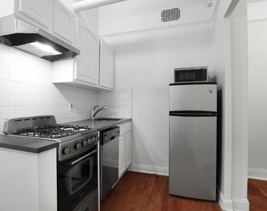 East Village one bedroom in elevator building! - Photo Thumbnail 0