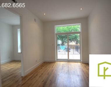 105 Leonard Street - Photo Thumbnail 6