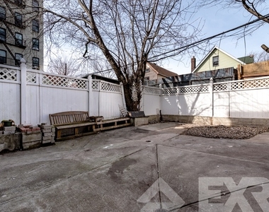 1159 Gates Avenue - Photo Thumbnail 6