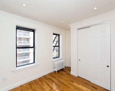 332 East 71st Street - Photo Thumbnail 3