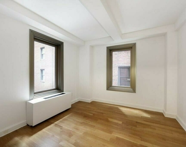 101 West 55th Street - Photo Thumbnail 1