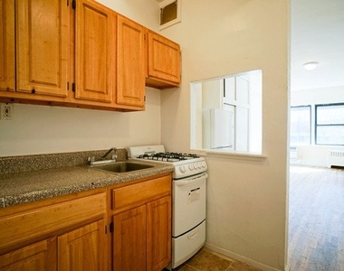 319 East 25 - Photo Thumbnail 2