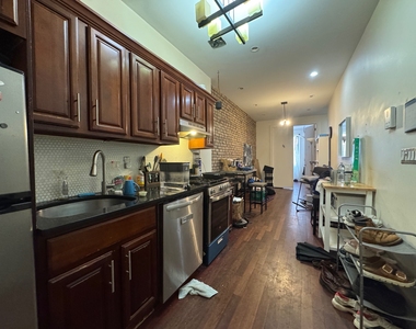126 Grattan Street - Photo Thumbnail 1