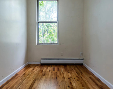229 Jefferson Street - Photo Thumbnail 4