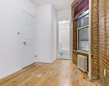 364 West 51st Street - Photo Thumbnail 7