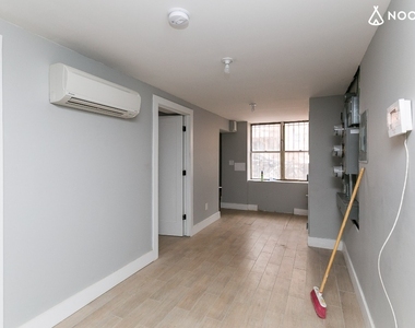 702 Fenimore St  - Photo Thumbnail 2