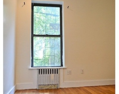 1058 Bergen Street - Photo Thumbnail 4