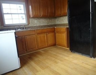 212 Major Avenue - Photo Thumbnail 0