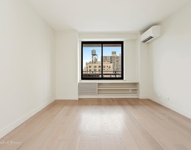 382 Central Park West - Photo Thumbnail 6