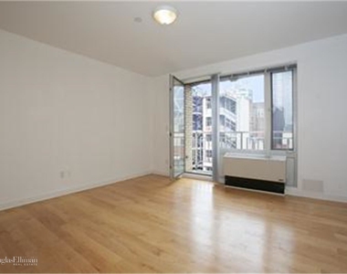 312 West 53rd St - Photo Thumbnail 2