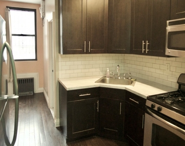 41 Montrose Ave 1L - Photo Thumbnail 1