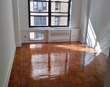 412 East 55th - Photo Thumbnail 1