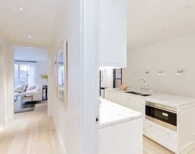 Prestigious apartment for rent in the upper East-side East 81st street  - Photo Thumbnail 5