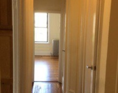 125 Seaman Ave - Photo Thumbnail 6