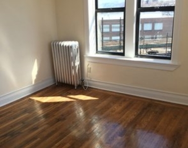 521 Isham St - Photo Thumbnail 2