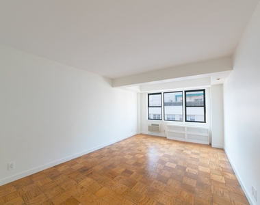 236 East 36th Street - Photo Thumbnail 1