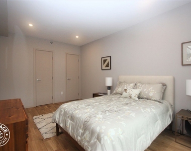 1511 Bedford Ave - Photo Thumbnail 4