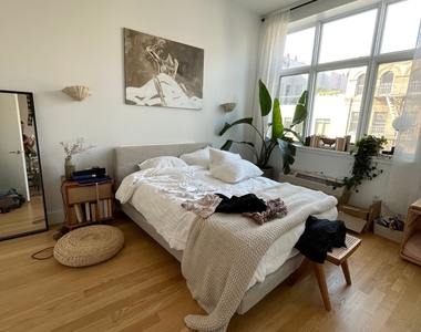 156 Hope Street - Photo Thumbnail 1