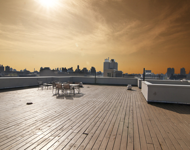 140 Hope Street - Photo Thumbnail 3