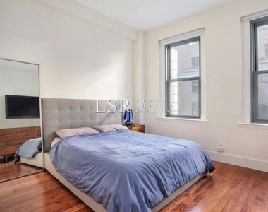 120 Greenwich Street - Photo Thumbnail 1