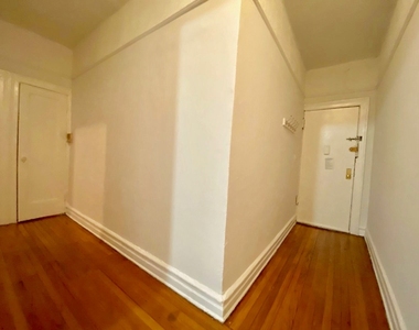 160 Fenimore St - Photo Thumbnail 6