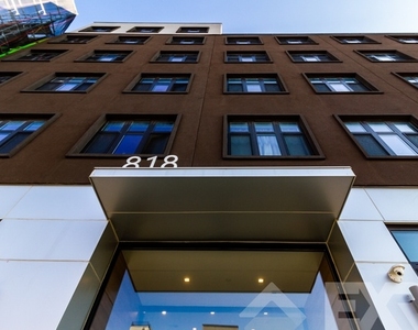 818 Lexington Avenue - Photo Thumbnail 0