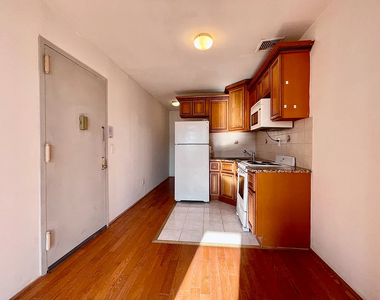 155 East 108th Street - Photo Thumbnail 2