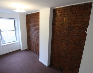 241 East 31st Street - Photo Thumbnail 5