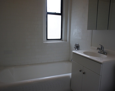 2140 Cruger Avenue - Photo Thumbnail 6