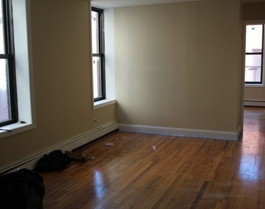 951 Putnam Ave - Photo Thumbnail 10