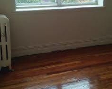 142 Highlawn Ave - Photo Thumbnail 3