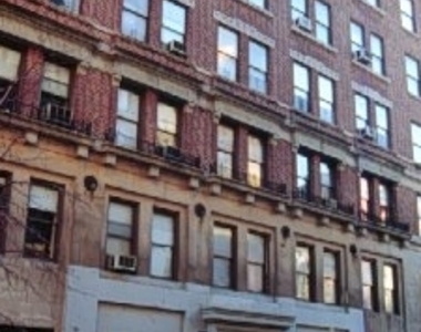 West 71st Street - Photo Thumbnail 6