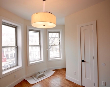 2584 Bedford Ave - Photo Thumbnail 3