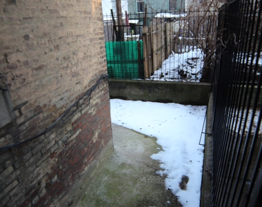 346 Gates Avenue - Photo Thumbnail 8