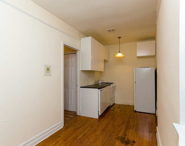 102 Albemarle Rd - Photo Thumbnail 2