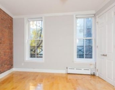 118 Christopher Street - Photo Thumbnail 0