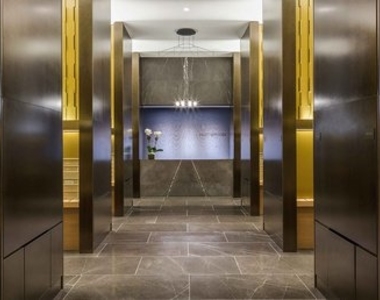 605 W 42 St - Photo Thumbnail 13